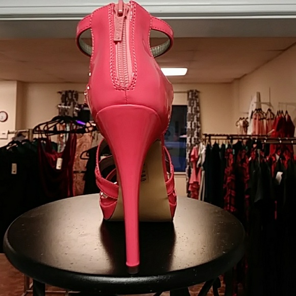 😍😍Pink Stiletto heels - Picture 3 of 4